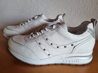 Sneaker weiß/silber von Bugatti Gr. 39 - NEU Nordrhein-Westfalen - Herford Vorschau