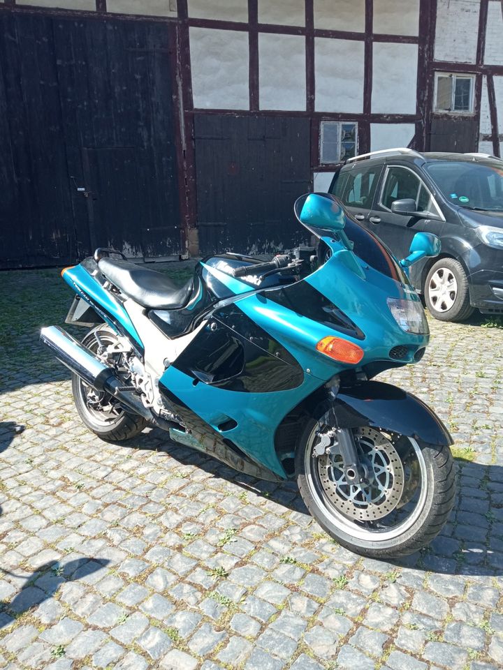 Kawasaki ZZR 1100 "nur" im Tausch gegen leichteres Motorrad in Gleichen