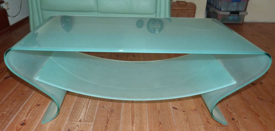 Hochwertiger Designer-Glastisch - Vollglas - Farbe mint - 37 kg in Eschwege