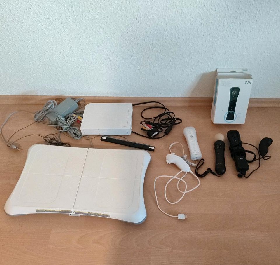 Wii Console mit Controller Balancebord Spielzeug keine DDR in Heilbronn