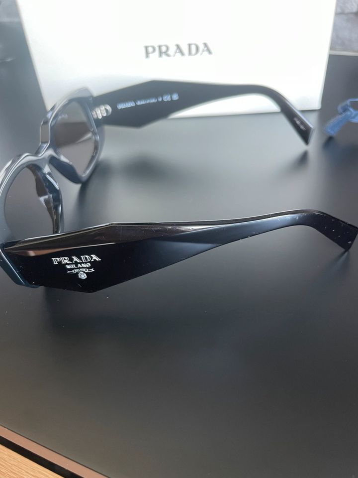 Prada Sonnenbrille in Wuppertal