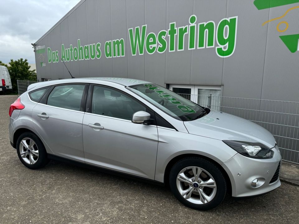 Ford Focus Lim.1.6L 150 PS Champions Edition Navi PDC in Wildeshausen