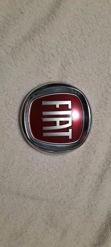 Fiat emblem in Würselen
