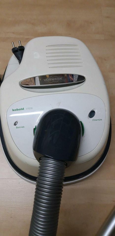 Vorwerk Kobold VT 270 und Zubehör in Neidenfels (Pfalz)