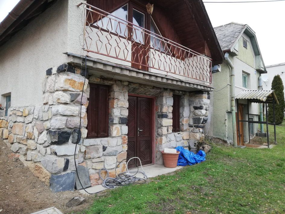 Haus mit Pool und zwei Nebenhäusern in Vinica / Slowakei in Wasserburg