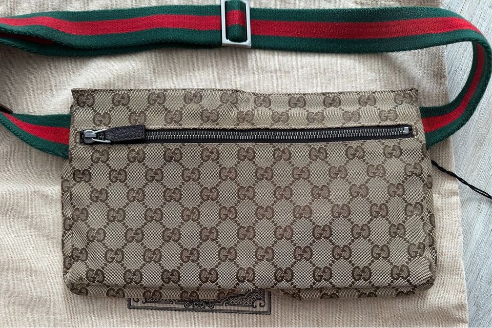 ORIGINAL Gucci Gürteltasche/Bauchtasche in Oberneisen