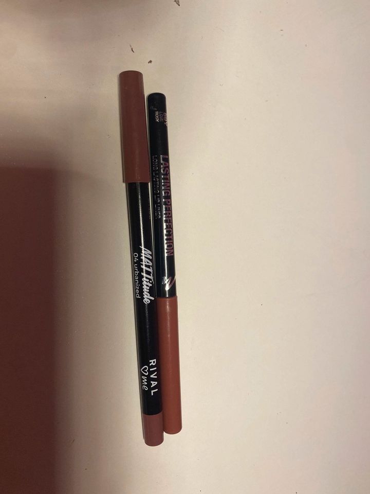 2 Lipliner in braun,rosa Tönen in Berlin