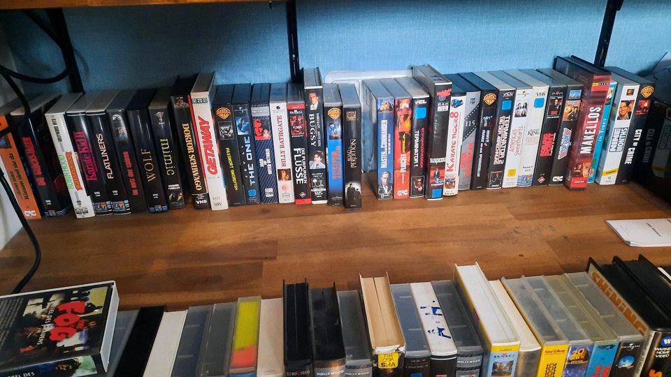 * VHS Sammlung 80er Horror Action+Videorecorder Panasonic NVHD600 in Oldendorf (Landkreis Stade)