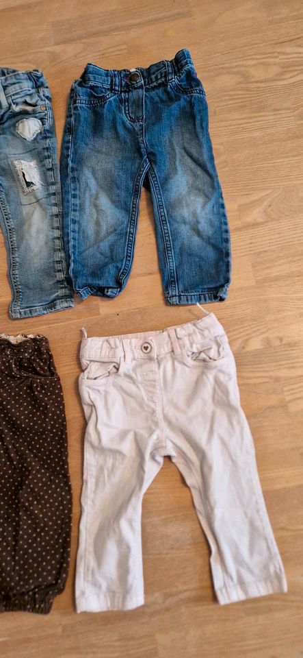 25 Teile Kleiderpaket Mädchen Gr. 80 in Villingen-Schwenningen