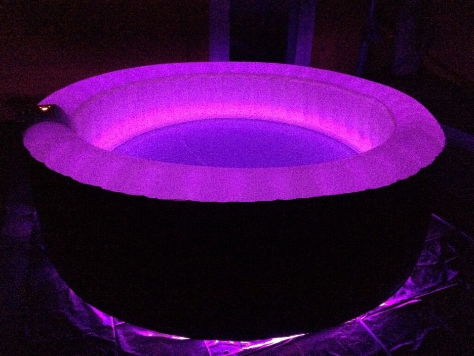 "PREMIUM Circle Six LED" Whirlpool / Hot Tub mieten in Prötzel