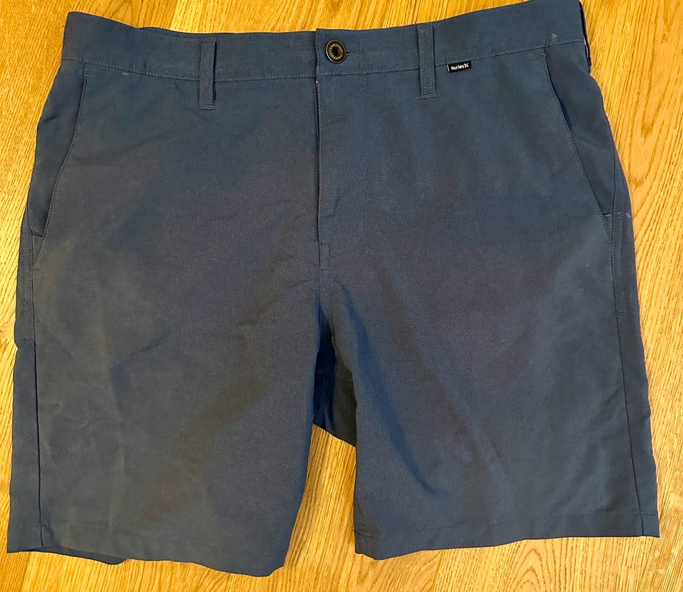 Hurley Shorts Surfing Outdoor Nike dry fit (33) in Nördlingen