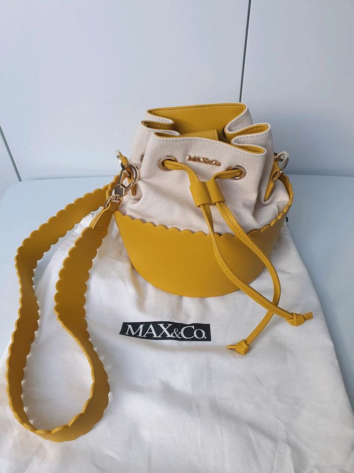 Senfgelbe Beuteltasche / Bucket Bag von Max & Co in Ingolstadt
