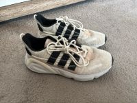 Adidas Schuhe Leder Größe 42 Niedersachsen - Winsen (Aller) Vorschau