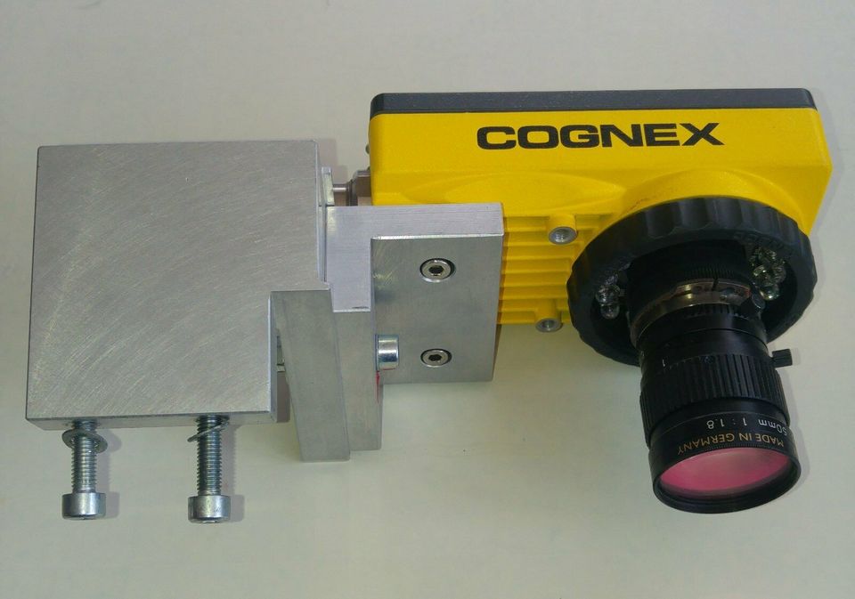 COGNEX-Kamera IS 5100 mit LED-Ringlicht in Rohrbach