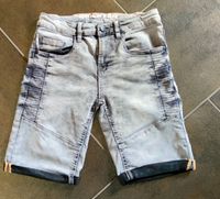 Top Zustand! Jungen Jeanshose Bermuda Gr. 158 Takko Sachsen - Coswig Vorschau