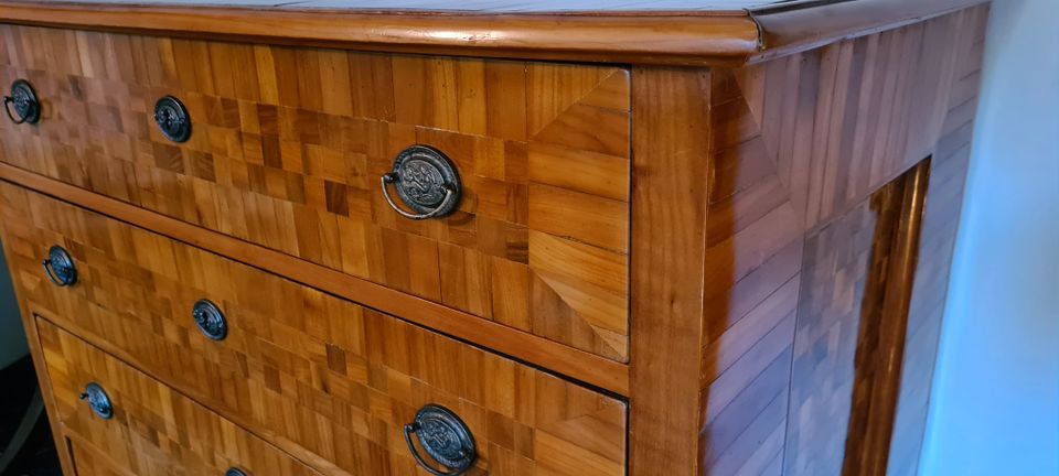 antike Kommode, Sideboard mit 4 Schubladen in Overath