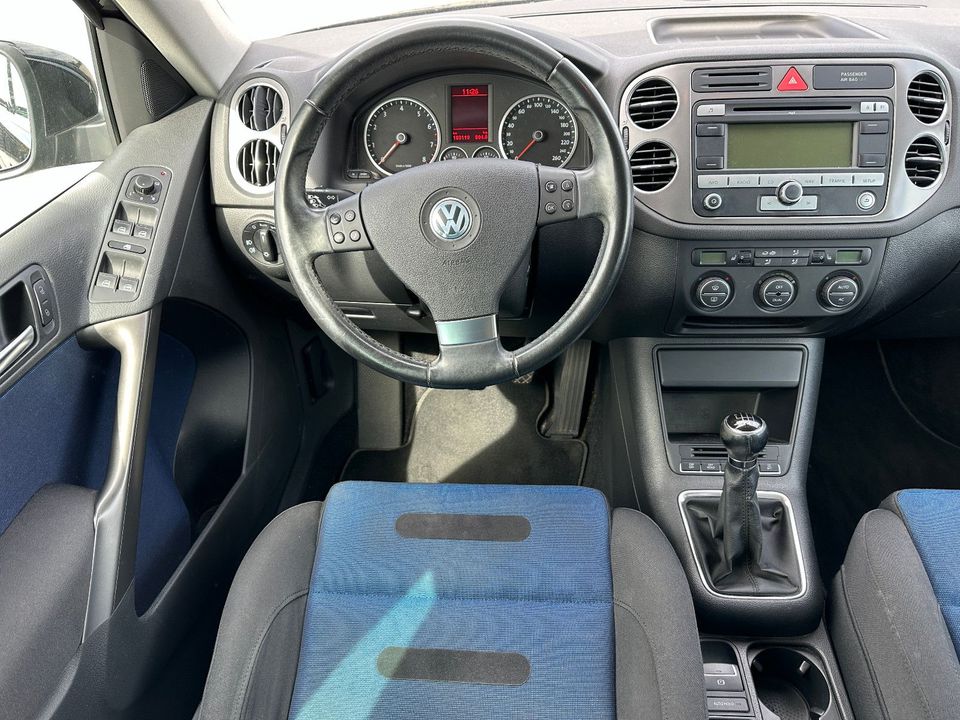 Volkswagen Tiguan 1.4 TSI  Sport&Style 4Motion NAV SHZ PDC in Monsheim