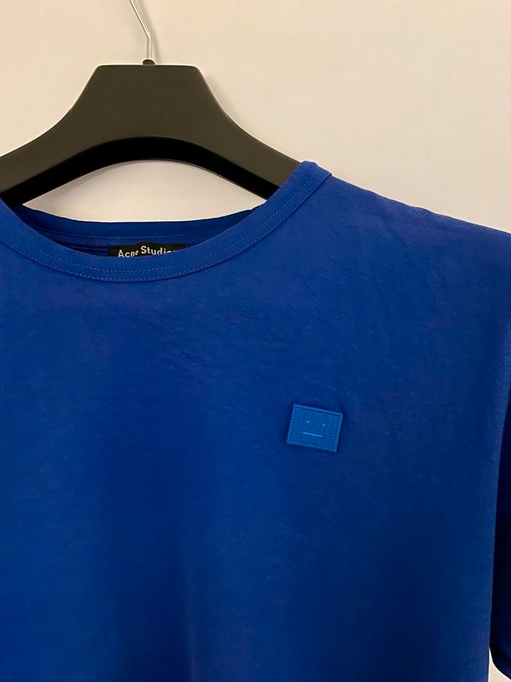 Acne Studios Nash Face TShirt L in Berlin