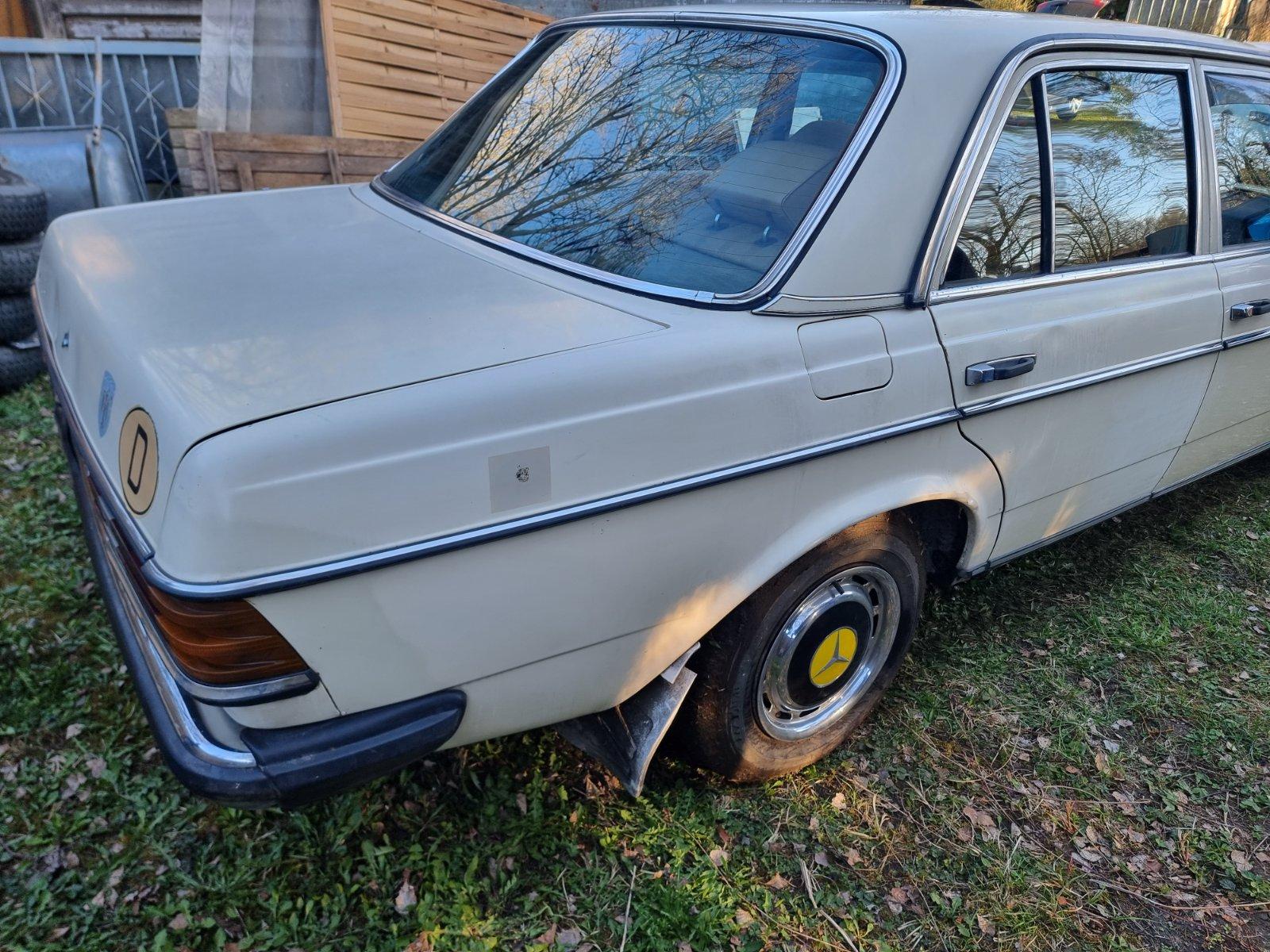 Abbildung des Autos Mercedes 200 D Modell W …