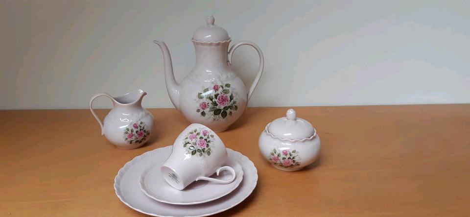 Porzellan Hutschenreuther porcelaine rose 35teilig in Aachen