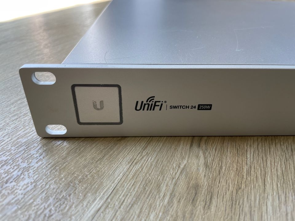 UniFi Switch 24-250W in Buchholz in der Nordheide