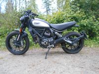 Ducati Scrambler 800 Icon Dark nur 8000 km Niedersachsen - Ribbesbüttel Vorschau