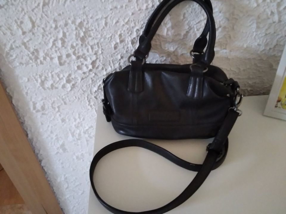 Handtasche Tasche Umhängetasche schwarz Fritzi aus Preußen in Fischbach