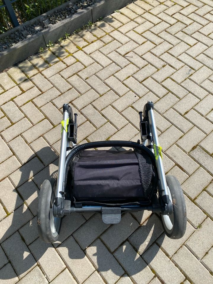 Kombi Kinderwagen Mutsy Evo in Troisdorf