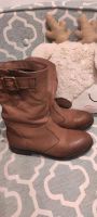 Clarks Biker Boots Stiefel Gr. 37,5 braun Leder schnalle top Niedersachsen - Cremlingen Vorschau