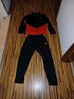 Jogging Anzug Hose/Jacke  Nike Größe 158-170 Niedersachsen - Vechta Vorschau