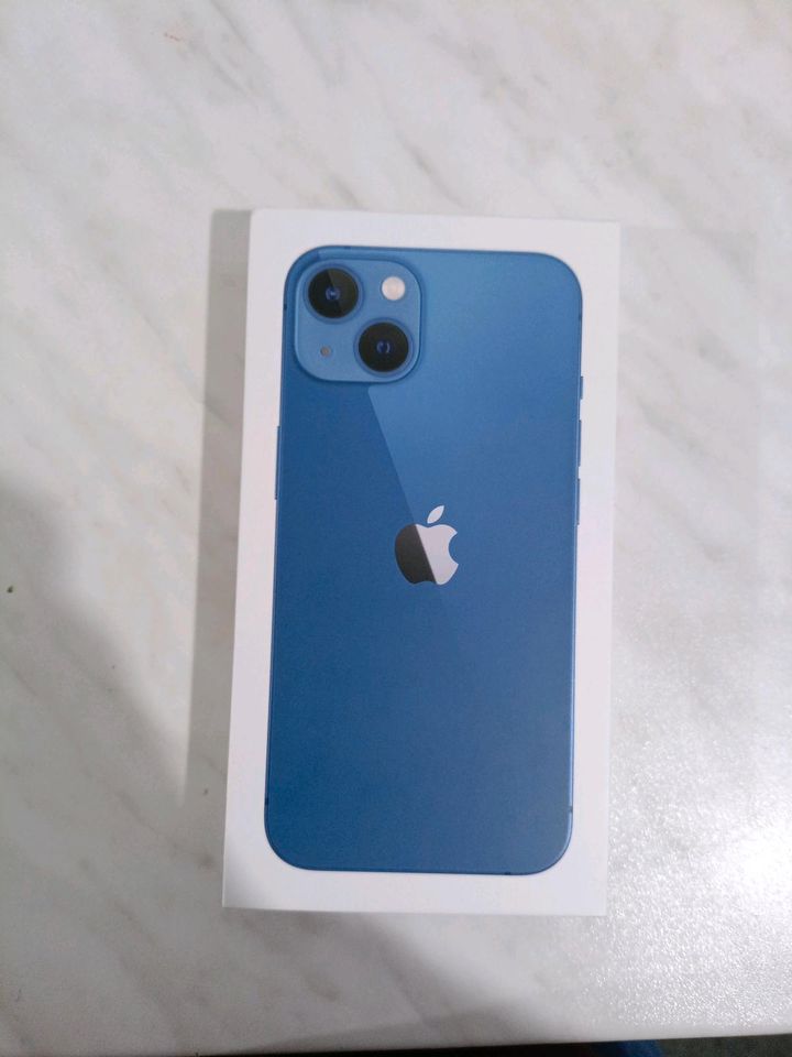 iPhone 13 128 GB Blau in Nürnberg (Mittelfr)