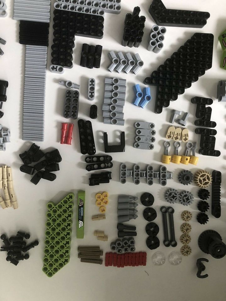 Lego Technic Formula Offroader (42037) in Engen