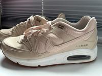 Nike Air Max aus Leder in beige/Sand Gr. 42 (US 10) wie neu! Hessen - Kirchheim Vorschau