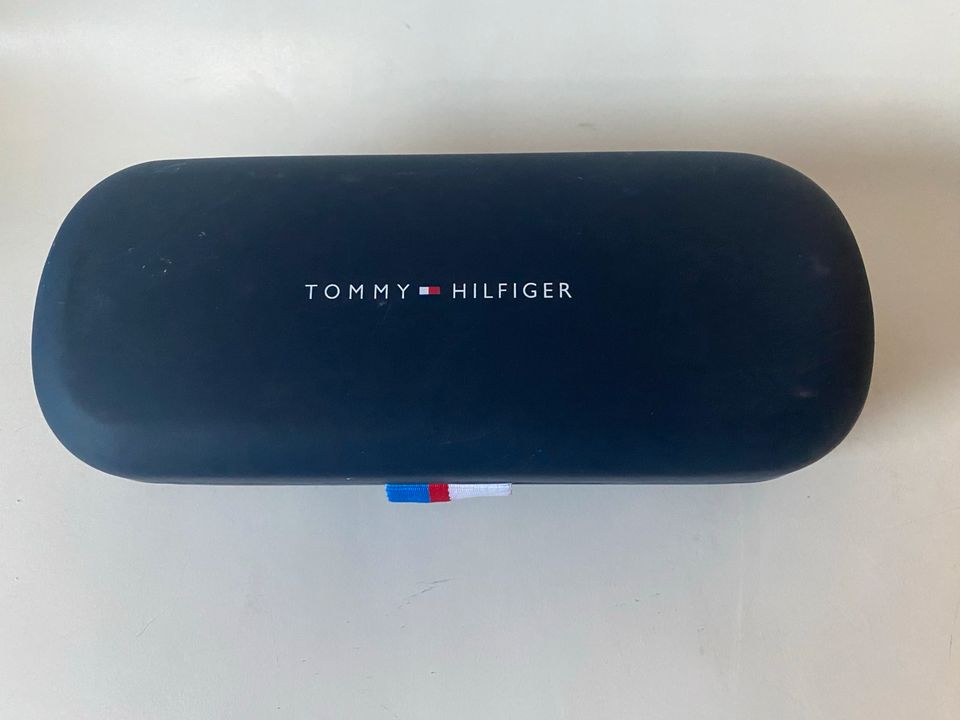 Tommy Hilfiger Sonnenbrille NEU! in Gelsenkirchen