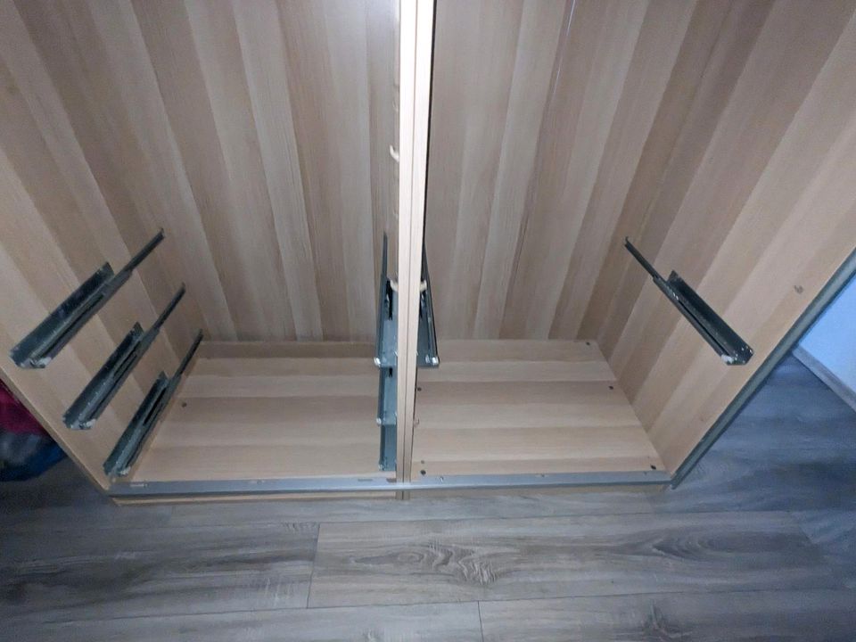 Ikea Pax Schrank Kleiderschrank Korpus 2 Stück 75x58x236 in Fredersdorf-Vogelsdorf