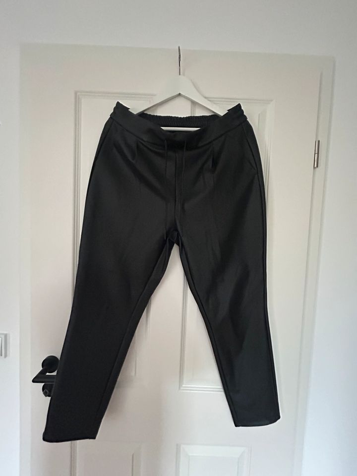 Vero Moda Kundtlederhose mit Tunnelzug Gr. L in Gedern