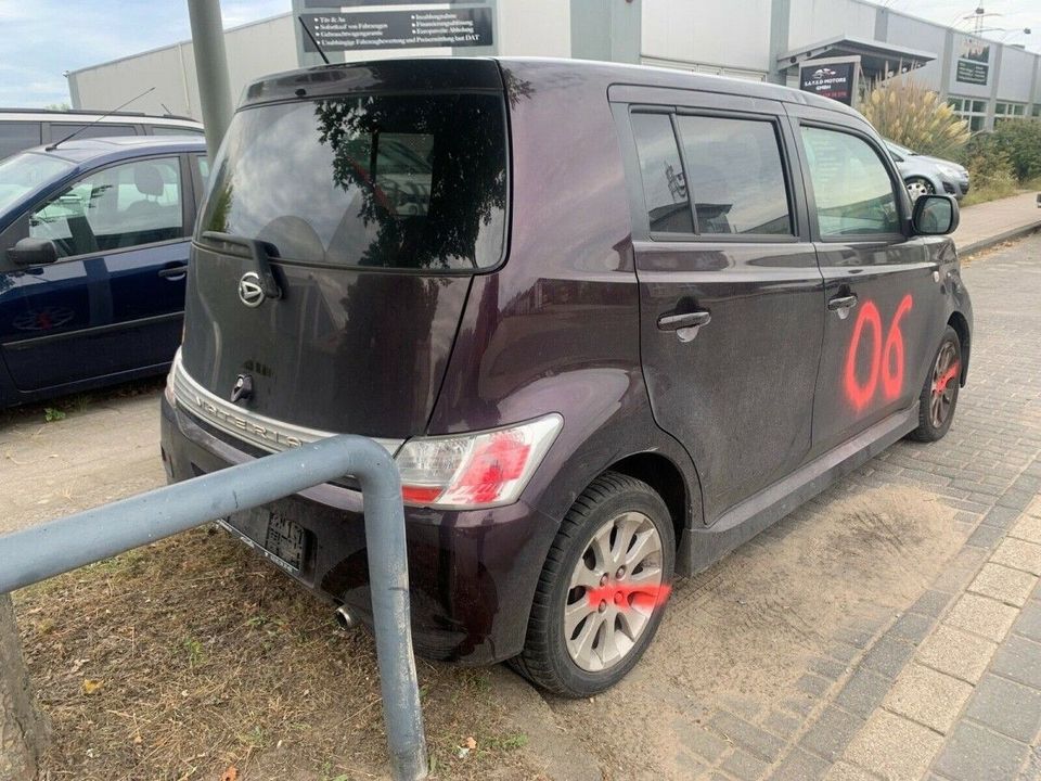 Motorhalter Daihatsu Materia 76KW aus Schlachtfest andere Teile i in Duisburg