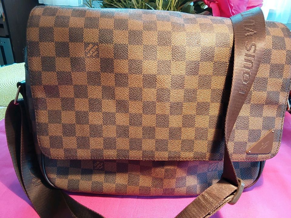 Louis  Vuitton Messenger,  neuwertig. in Stuttgart