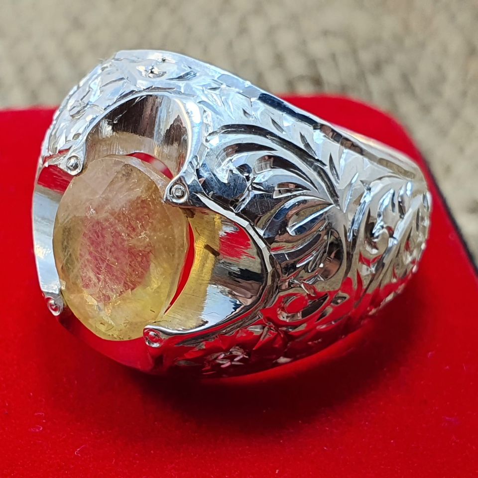 Gelber Saphirring für Männer Silber Ring geätzt und graviert in München