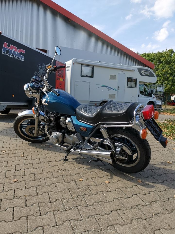 Honda CB 750 C in Motten