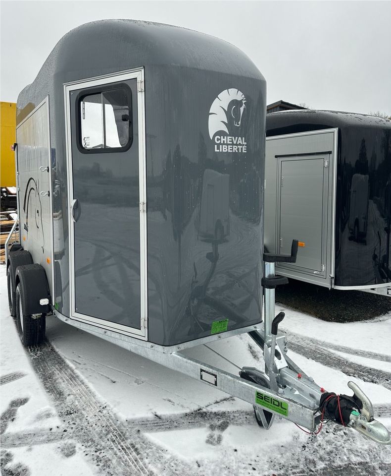 Cheval Liberte Gold Origins Alu⭐️Tempo100 Aluboden Pferdeanhänger 2000kg⭐️NEU & SOFORT VERFÜGBAR Lieferung möglich⭐️ in Pirk