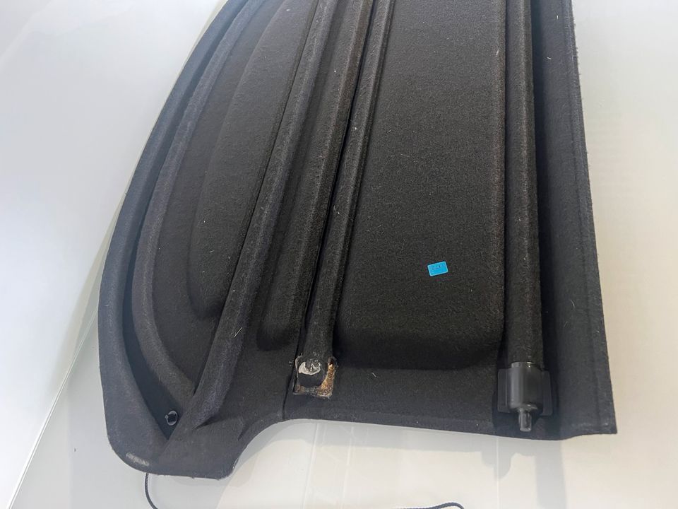 Hutablage Mitsubishi Carisma Kofferraumabdeckung Laderaumabdeckg in Wilnsdorf