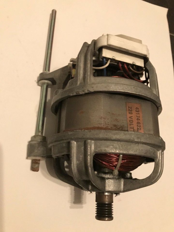 Hoover Waschmaschine Motor 43174-622 in Schkopau