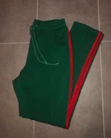 Missguided Sweatpants Jogginghose Hose grün-rot Nordrhein-Westfalen - Hilden Vorschau