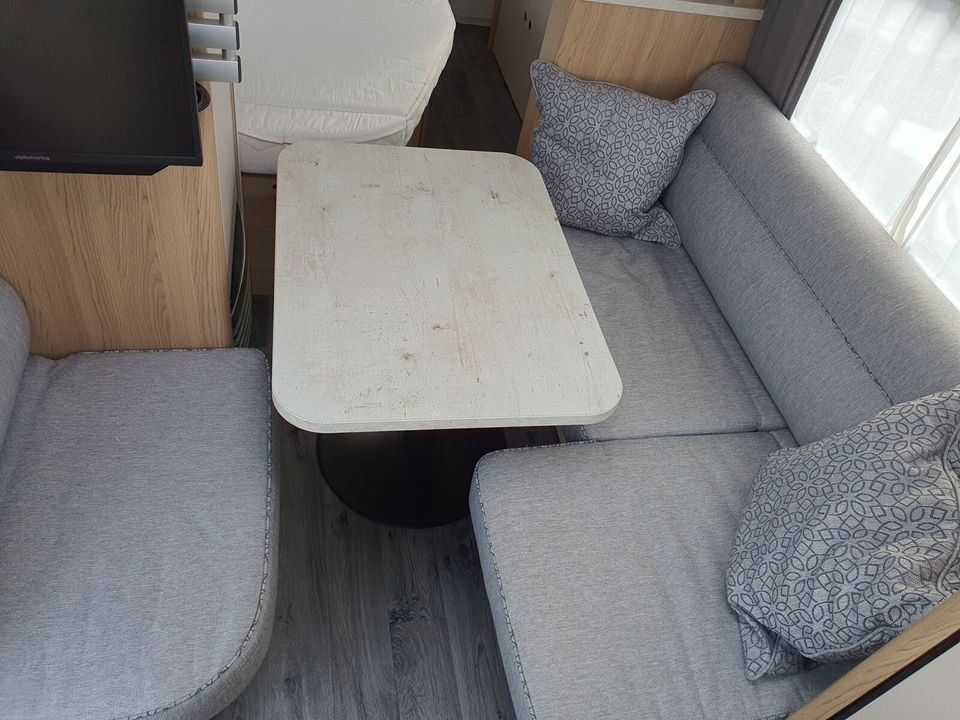 LMC Vivo 580 D /TV/Französisches Bett/Frontküche in Osterrönfeld