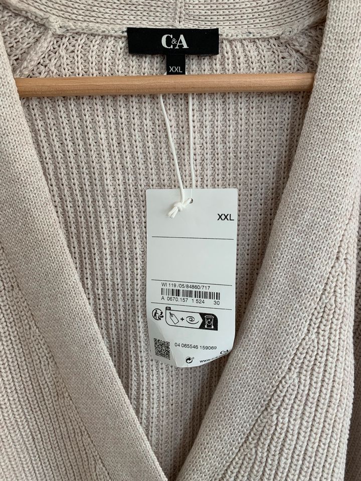 NEU Strickweste/Strickjacke Gr. XXL in Bühlertal