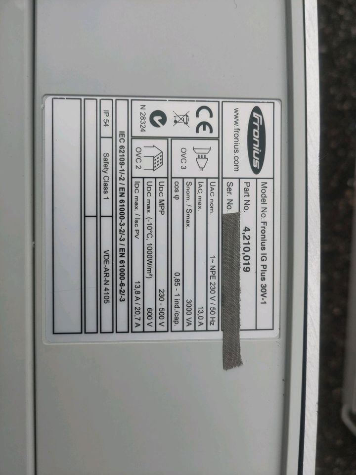 Fronius IG Plus 30V-1 Wechselrichter 3kW in Sindelfingen