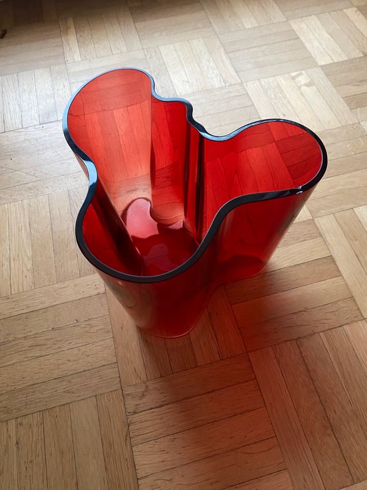 iittala Vase ALVAR AALTO Glas rot 16 cm Design Klassiker in Hannover