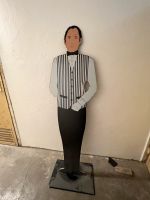 lebensgroße Figur Holz Butler Nordrhein-Westfalen - Hagen Vorschau