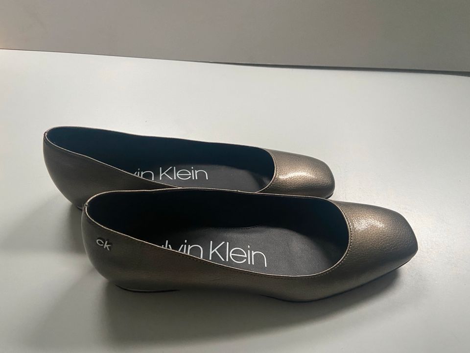 Calvin Klein Schuhe NEU in Kronau